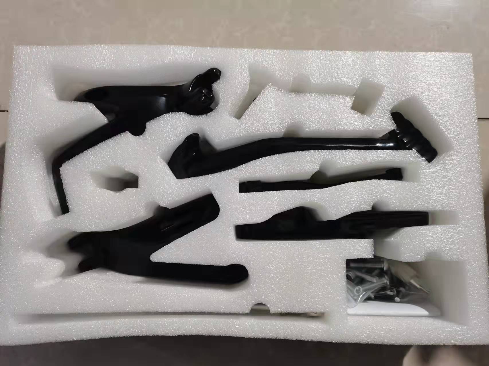 软尾款脚踏支架内包装